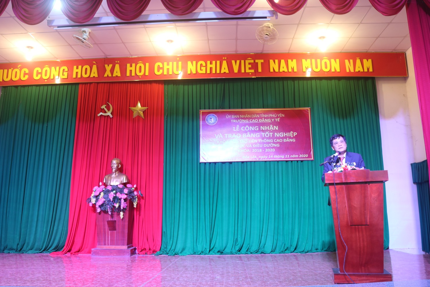Lễ tốt nghiệp và trao bằng lớp liên kết Đắk Lắk (2018-2020)