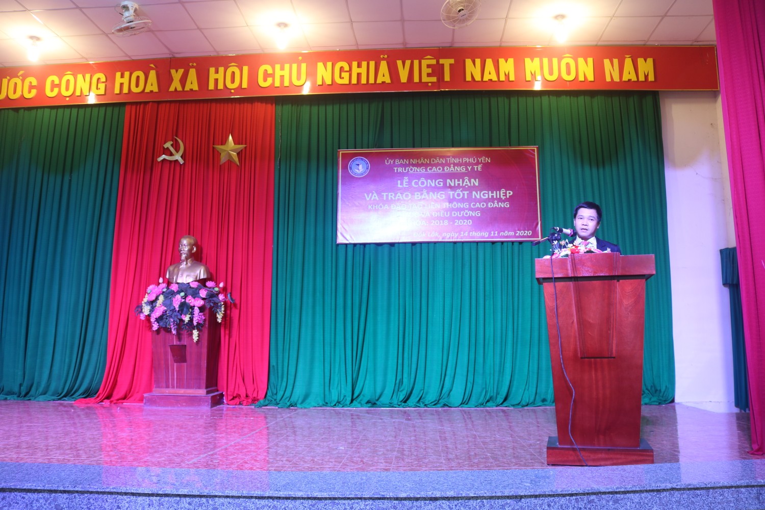 Lễ tốt nghiệp và trao bằng lớp liên kết Đắk Lắk (2018-2020)