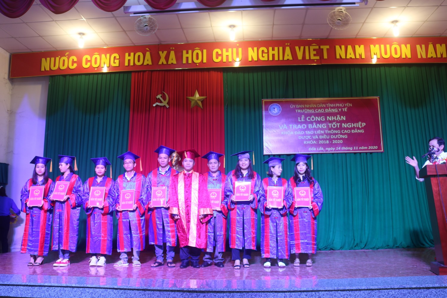 Lễ tốt nghiệp và trao bằng lớp liên kết Đắk Lắk (2018-2020)
