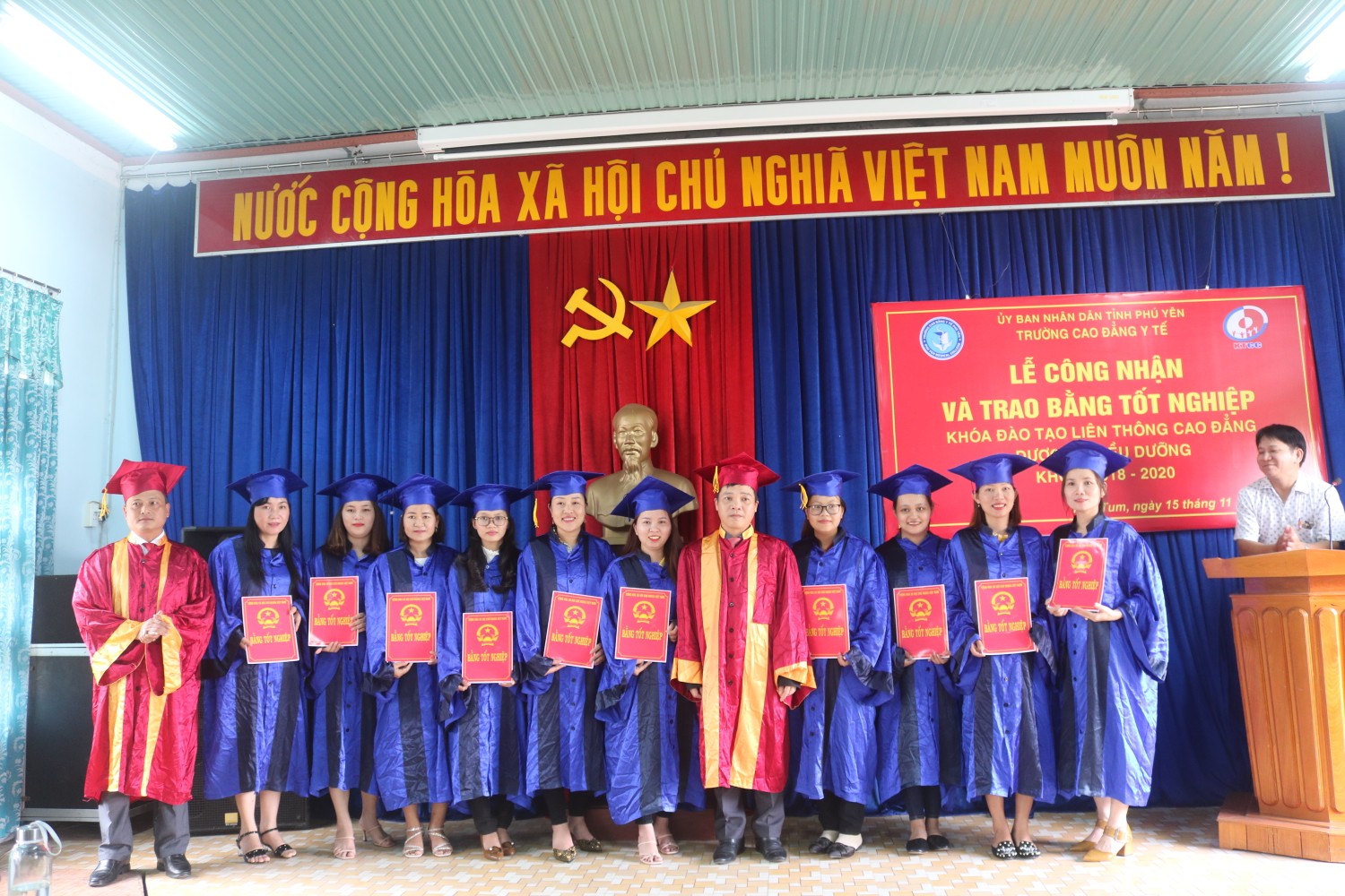 Lễ tốt nghiệp và trao bằng lớp liên kết Kon Tum (2018-2020)